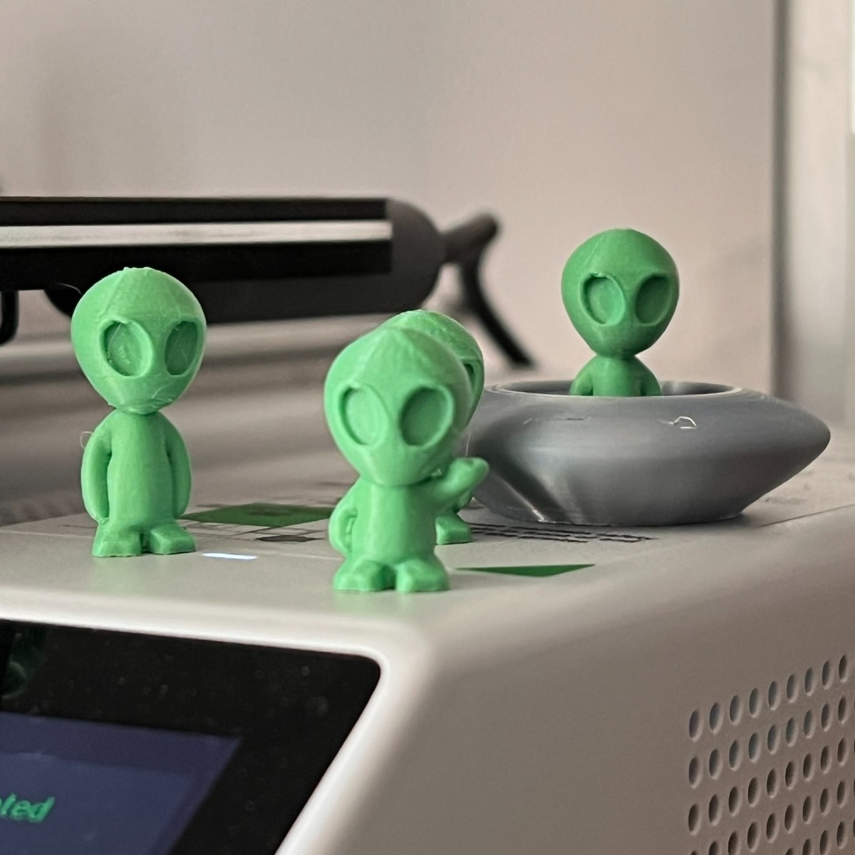Visitantes Alienígenas Minúsculos - Imagem 2