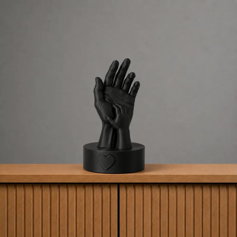 Estatua Mãos que Protegem Presente Dia dos Pais